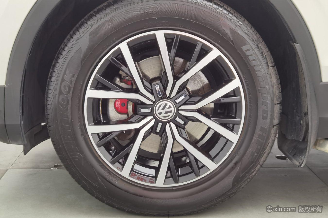 Volkswagen Tiguan L L 2018 330TSI AT Luxury