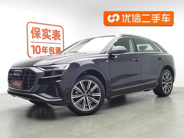Audi RS Q8 2021 года выпуска