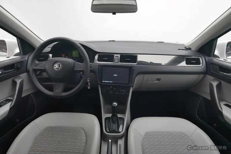Skoda Rapid — фото 8