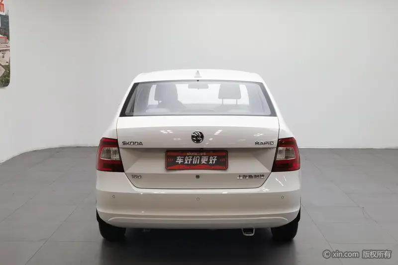 Skoda Rapid — фото 3