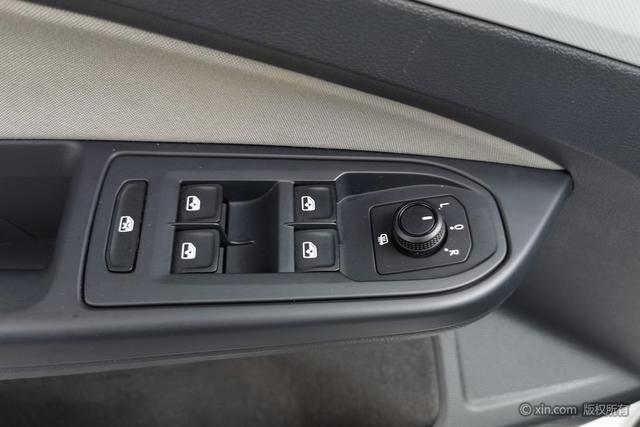 Volkswagen Golf id 4261682 из Китая 23