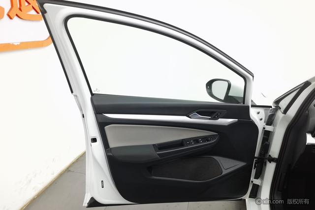 Volkswagen Golf id 4261682 из Китая 24