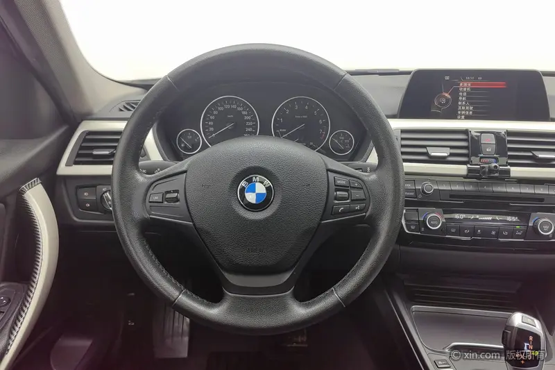 BMW 3 Series 320i стиль — фото 9