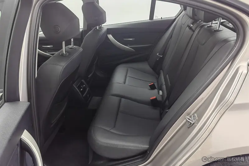 BMW 3 Series 320i стиль — фото 15