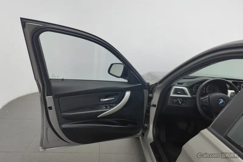 BMW 3 Series 320i стиль — фото 17