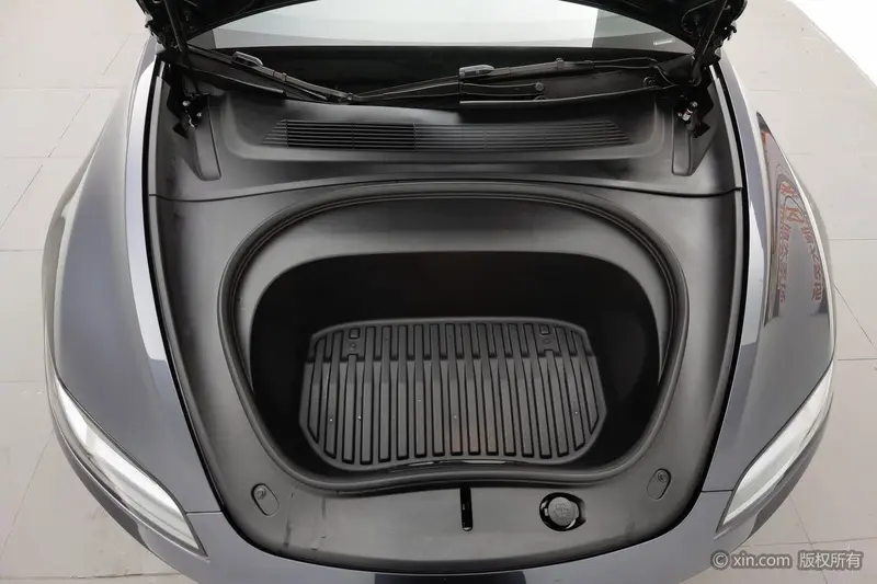 Tesla Model 3 — фото 16