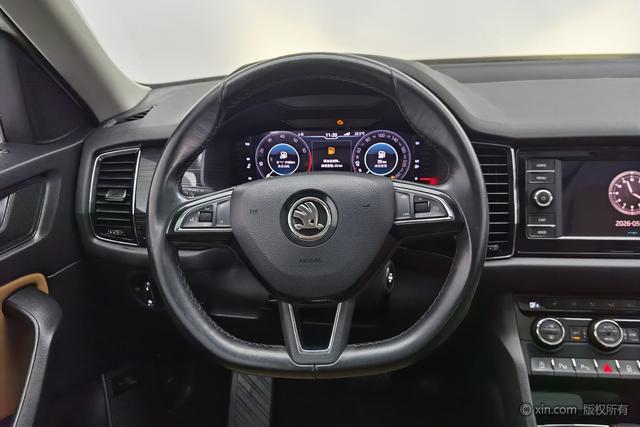 Skoda GT 2019 TSI 330 2 WD VI — фото 13