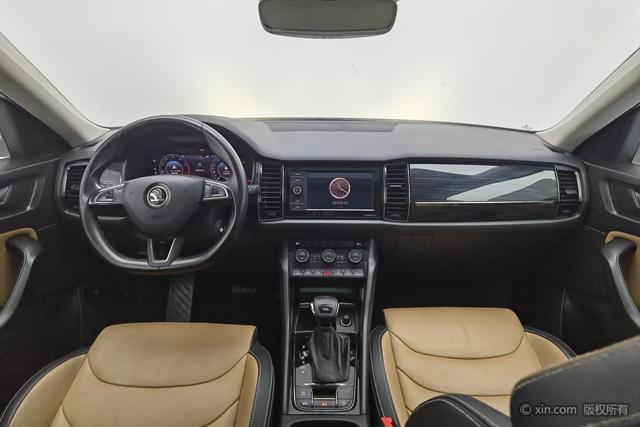 Skoda GT 2019 TSI 330 2 WD VI — фото 11