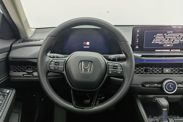Honda Accord 2025 ·T 260 TURBO — фото 13