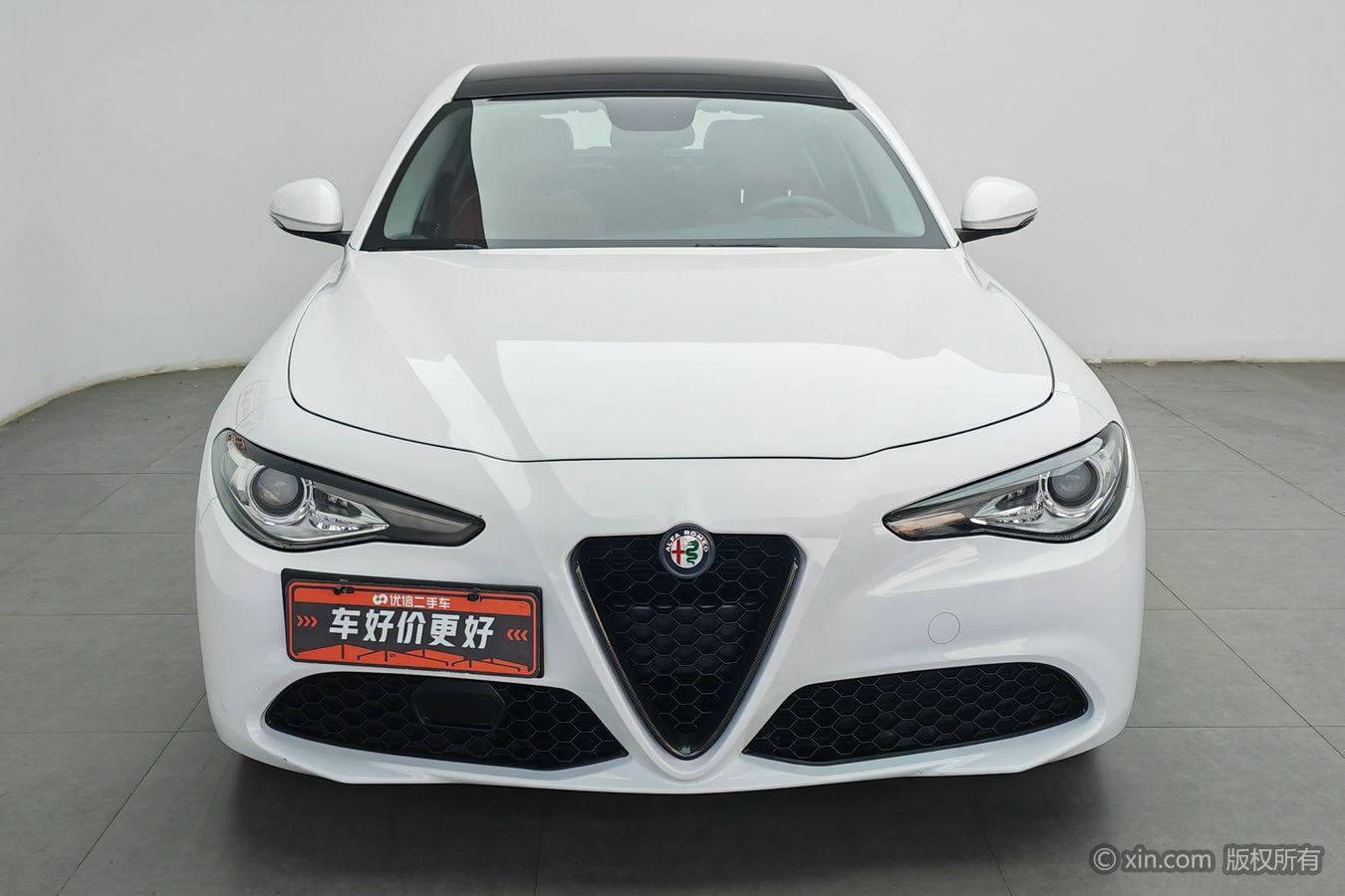 Alfa Romeo Giulia 2017 2.0T 200HP Luxury