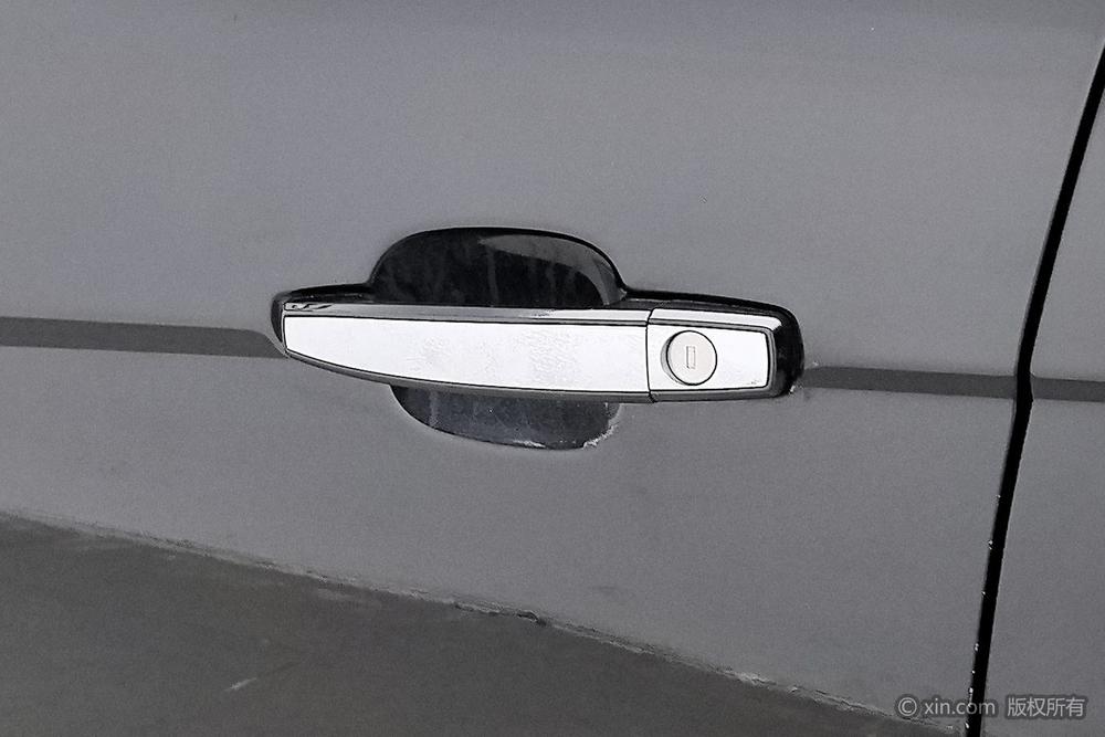Cadillac SRX, фото 11