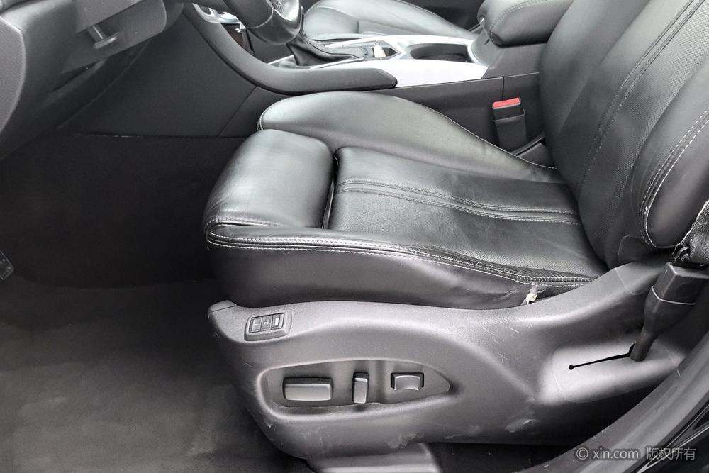 Cadillac SRX, фото 18
