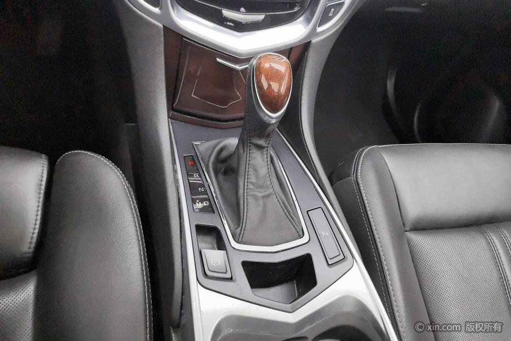 Cadillac SRX, фото 14