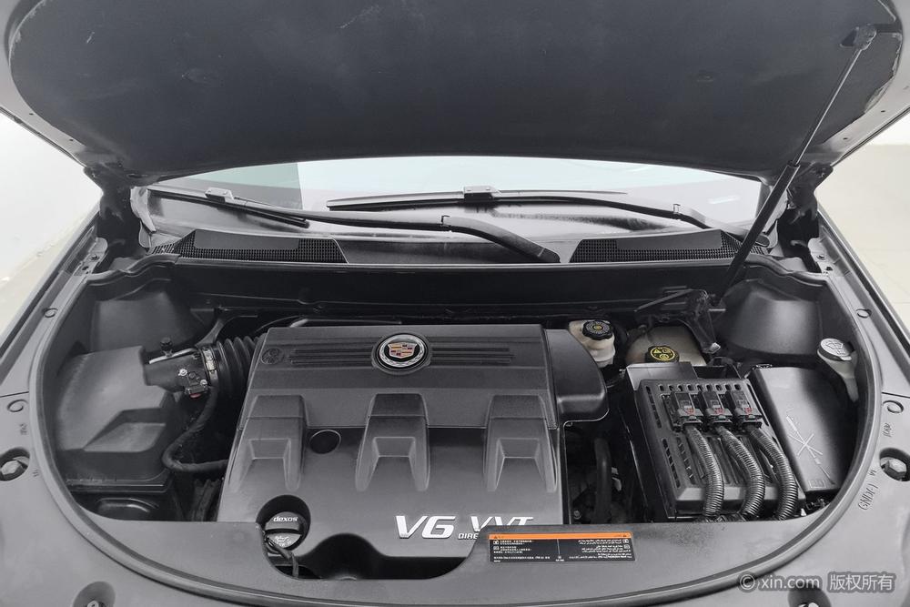 Cadillac SRX, фото 5