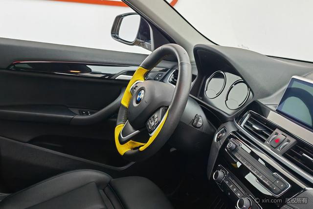 BMW X2 2019 s Drive 20i M VI — фото 16
