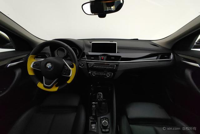 BMW X2 2019 s Drive 20i M VI — фото 12