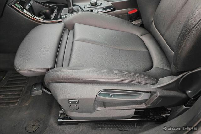 BMW X2 2019 s Drive 20i M VI — фото 18