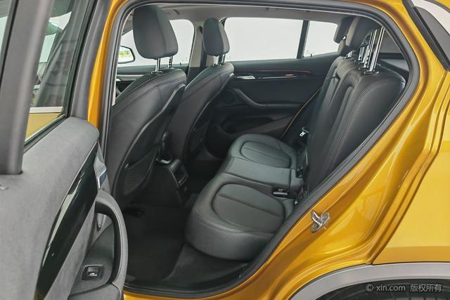 BMW X2 2019 s Drive 20i M VI — фото 19