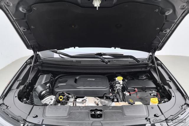 Jeep Grand Commander 2018 2.0 T 4 WD VI — фото 5