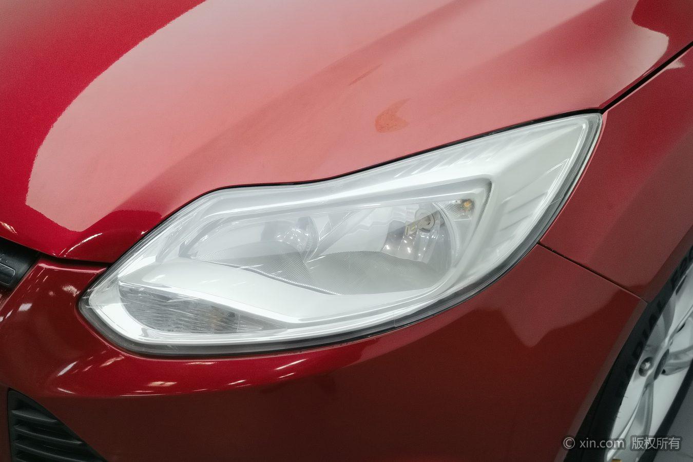 Ford Focus 2012 1.6L AT
