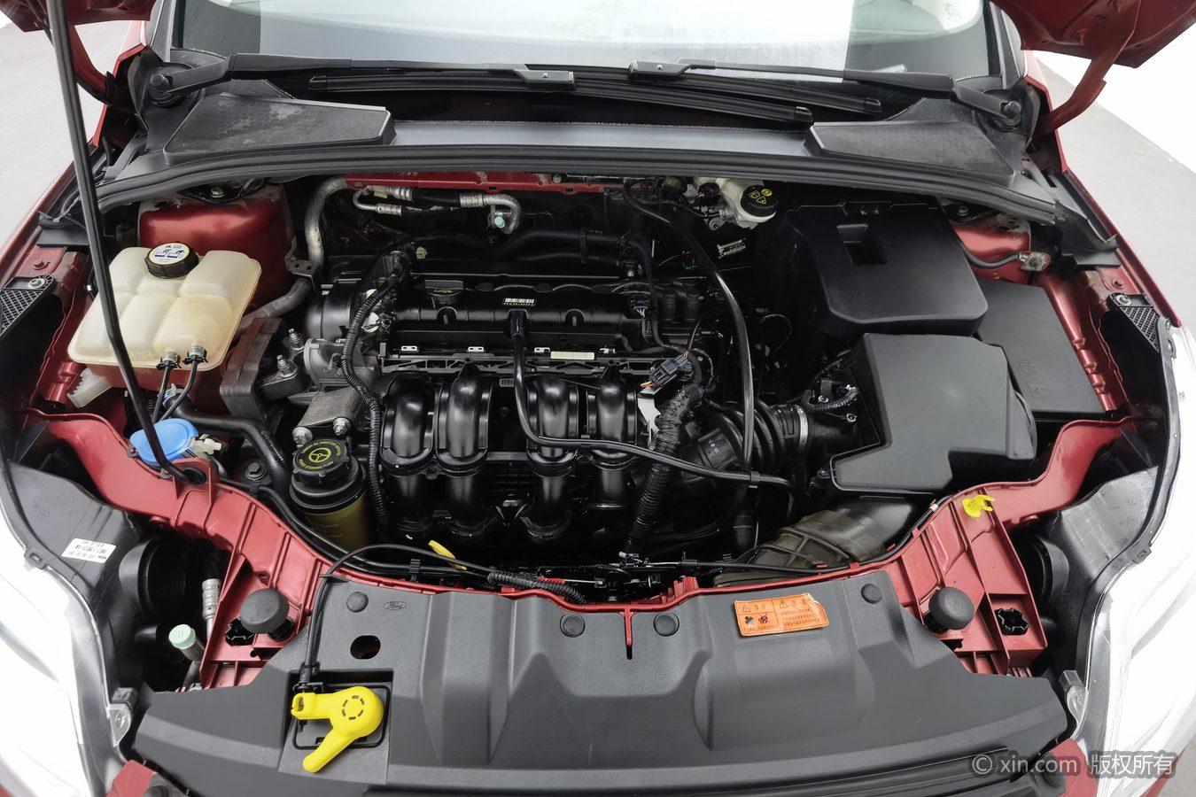 Ford Focus 2012 1.6L AT