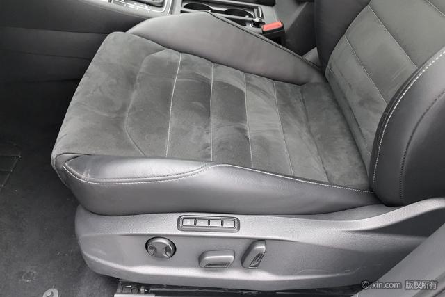 Volkswagen Golf 2020 280 TSI DSGLuxury — фото 19