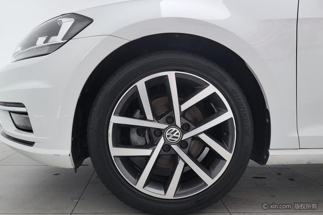 Volkswagen Golf 2020 280 TSI DSGLuxury — фото 8