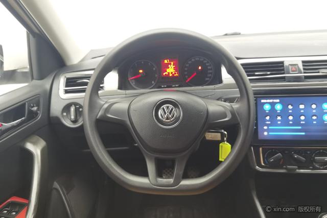 Volkswagen Santana 2017 1.6 L MT — фото 14