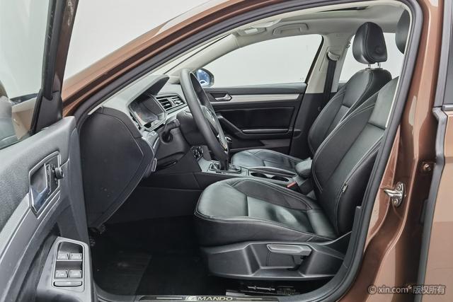 Volkswagen Lamando 2019 230 TSI MT V — фото 18