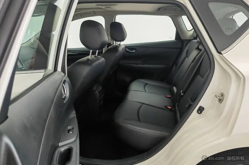 Nissan Tiida 1.6L CVT — фото 14