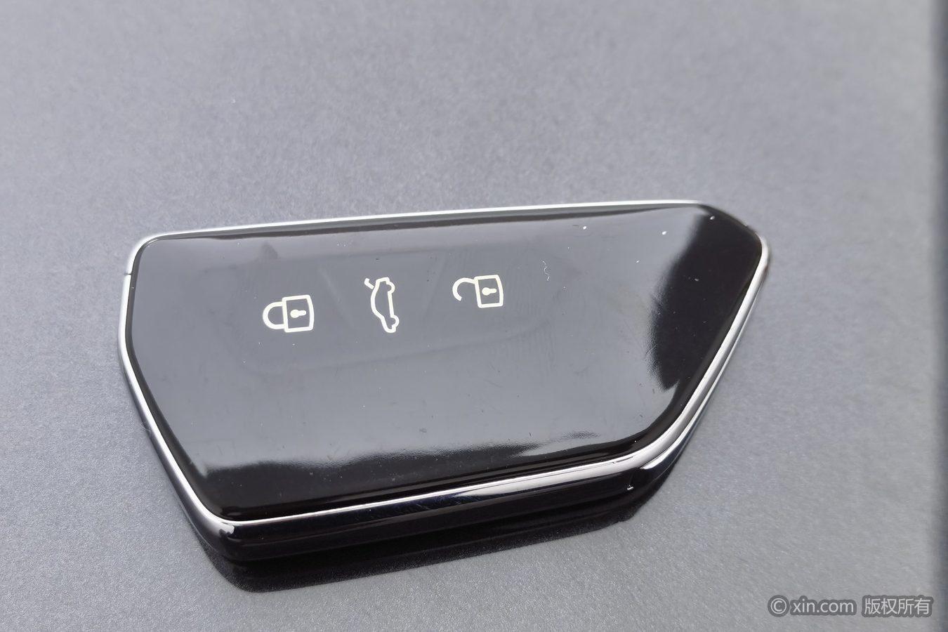 Volkswagen Viloran 2022 530TSI Flagship Pro 6 мест