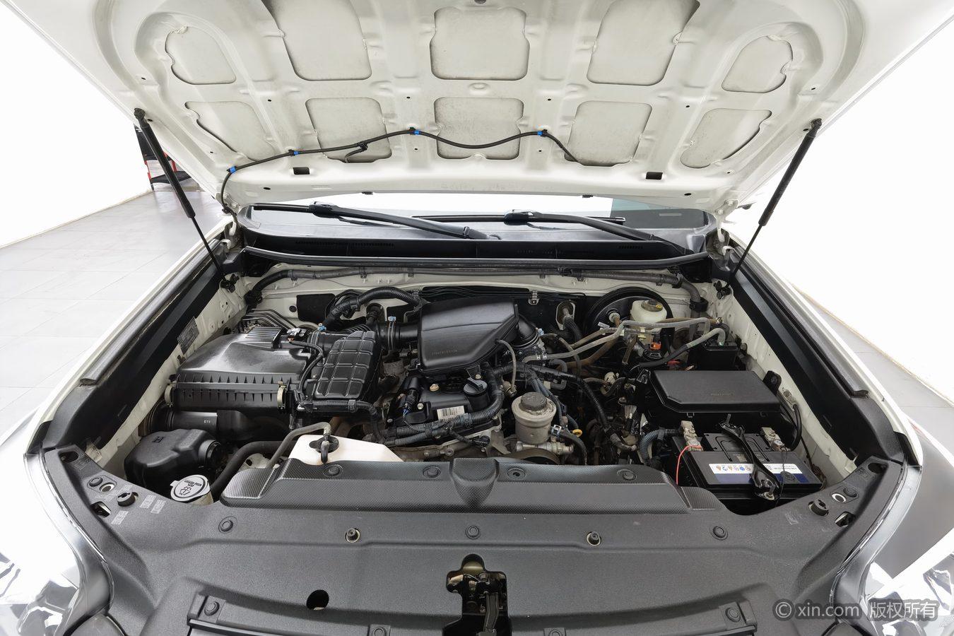 Toyota Land Cruiser Prado 2016 2.7L AT Standard