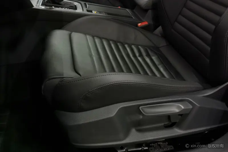 Volkswagen Magotan 280 TSI DSG Comfort V — фото 13