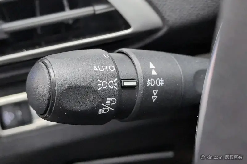 Peugeot 5008 — фото 11
