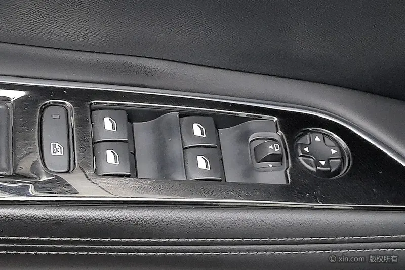 Peugeot 5008 — фото 16