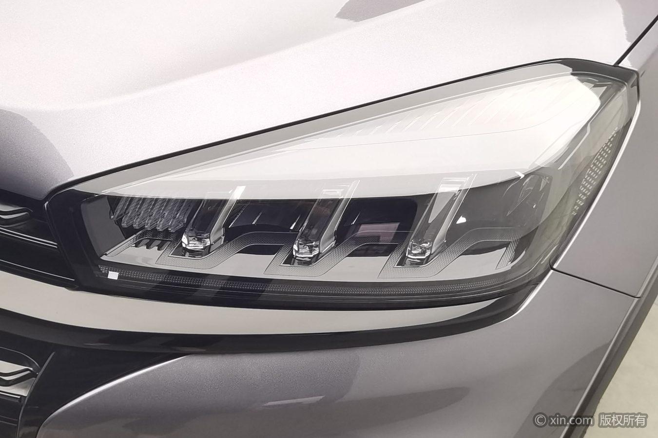 Chery Tiggo 8 8 2024 230TCI AT 5 мест