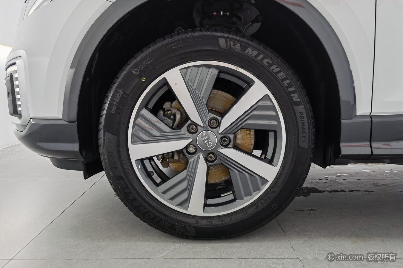Audi Q2L e-tron 2019 Smart