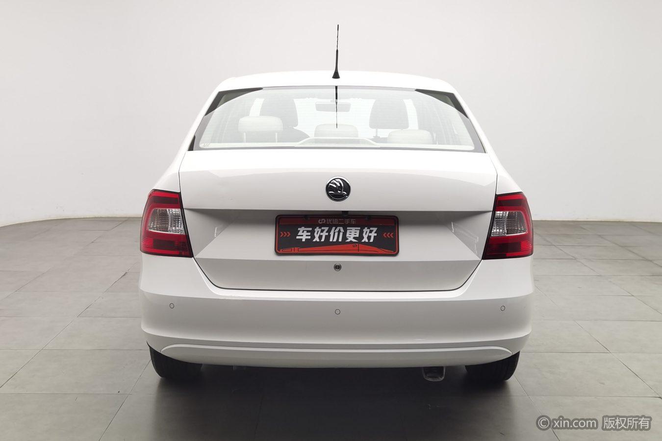 Skoda Rapid 2013 1.6L MT