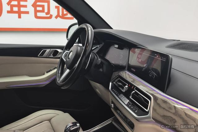 BMW X5 2019 x Drive 40i M — фото 16