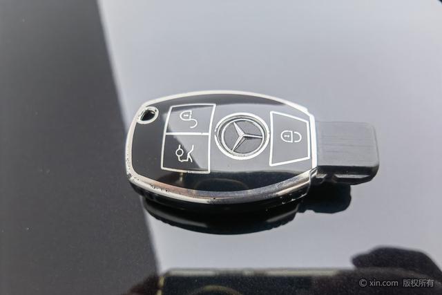 Mercedes-Benz E-Class 2015 E 260 L Luxury — фото 6