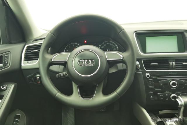 Audi Q5 2017 40 TFSI — фото 14