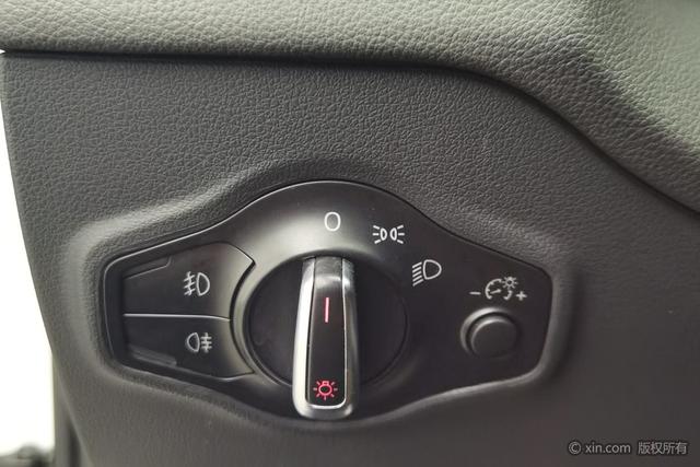 Audi Q5 2017 40 TFSI — фото 16