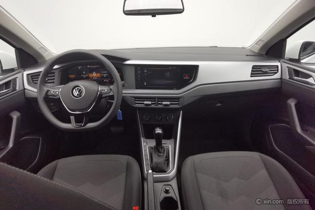 2023 Volkswagen Polo thumbnail 4