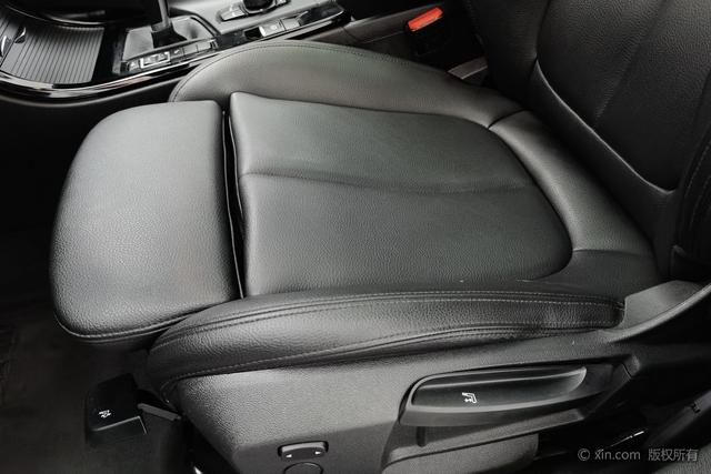 BMW X2 2019 s Drive 20i M VI — фото 18
