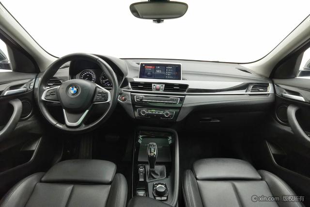 BMW X2 2019 s Drive 20i M VI — фото 12