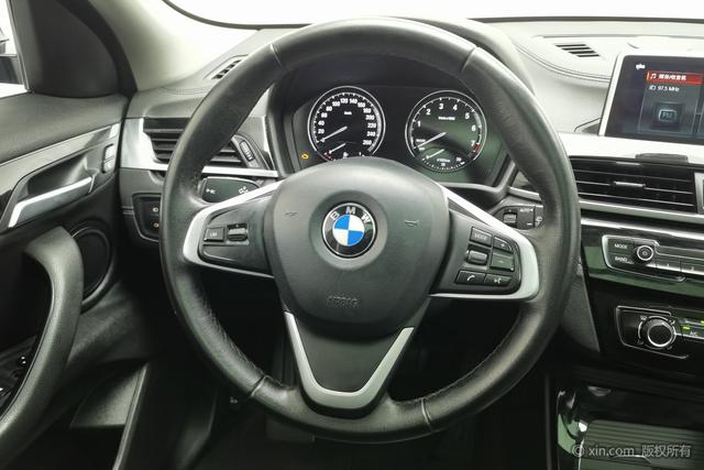 BMW X2 2019 s Drive 20i M VI — фото 14