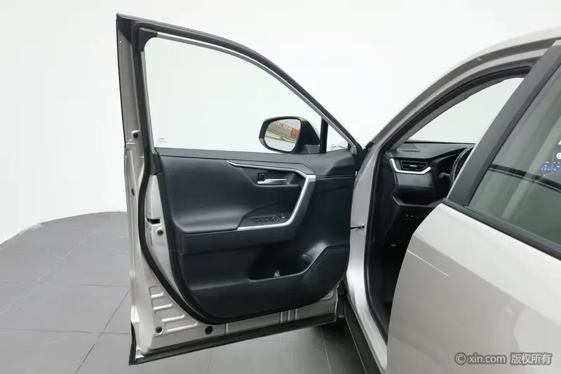 Toyota Wildlander — фото 16
