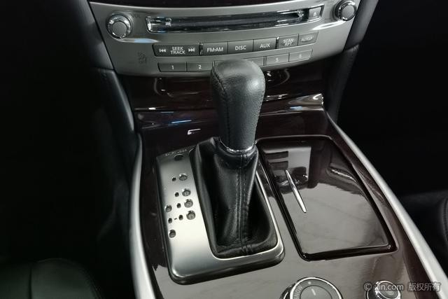 Infiniti Q70 2019 Q 70 L 2.0 T — фото 16