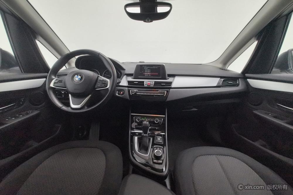 BMW 2 Series Active Tourer, фото 11