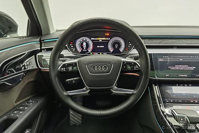 Audi A8 2022 A 8 L 50 TFSI quattro Comfort — фото 14